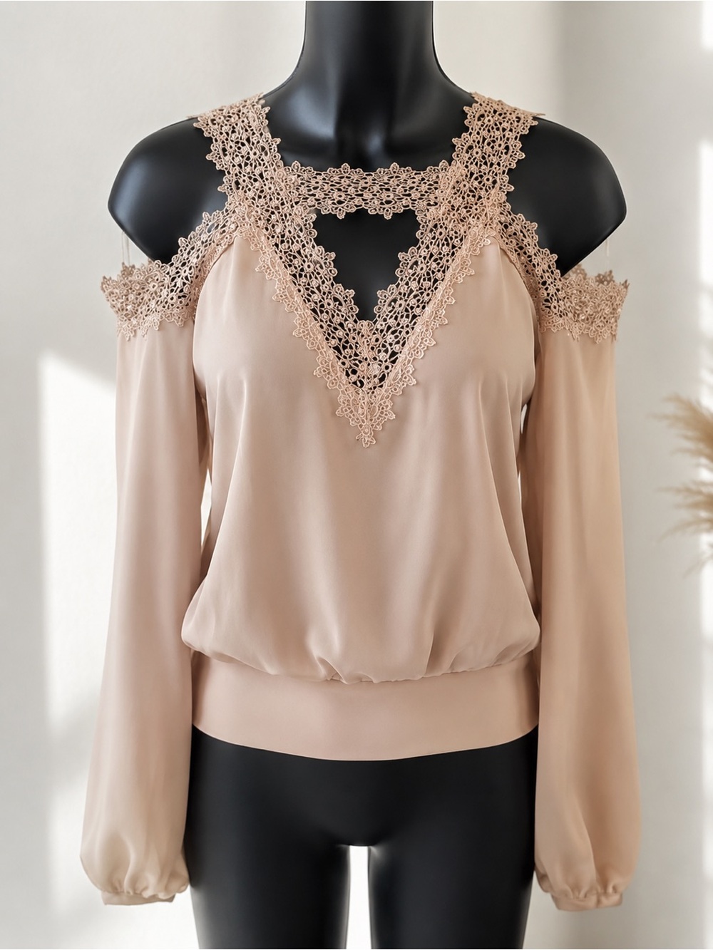 Bebe OPen shoulder Nude lace top size XS